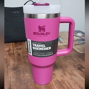✨NEW✨Stanley 40oz Tumbler in Azalea 💕